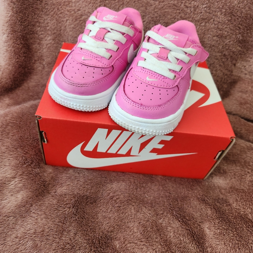 Nike Toddler Pink Sneakers